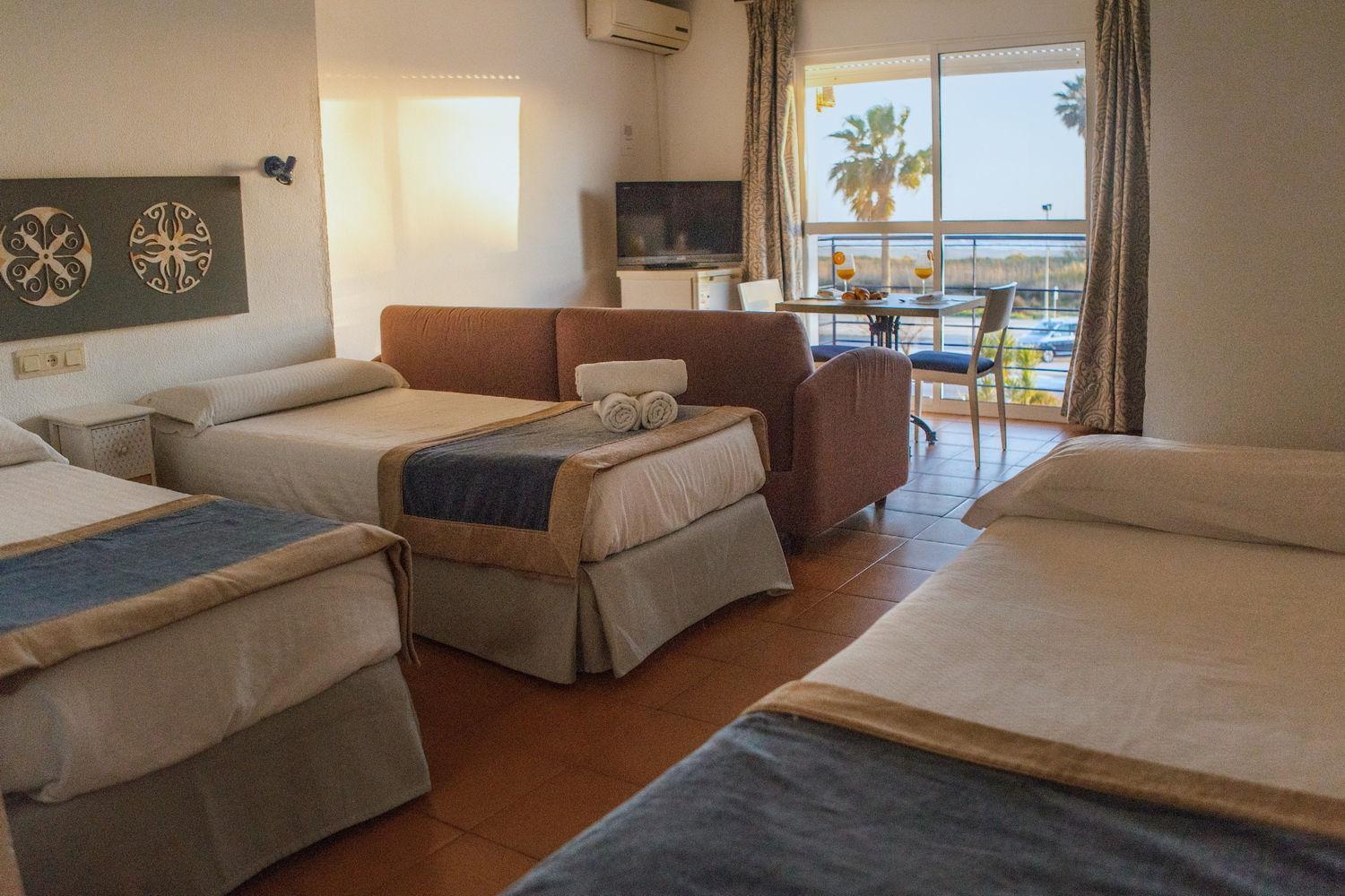 Hotel Playa Conil - Beachfront Studios & Suites Conil De La Frontera Exterior foto